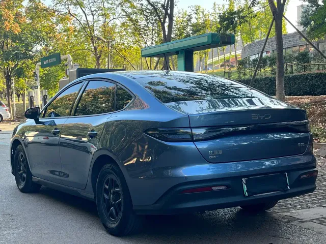 BYD Seal 05 DM-i — Фото автомобиля 5