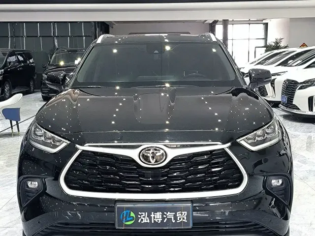Toyota Highlander — Фото автомобиля 2