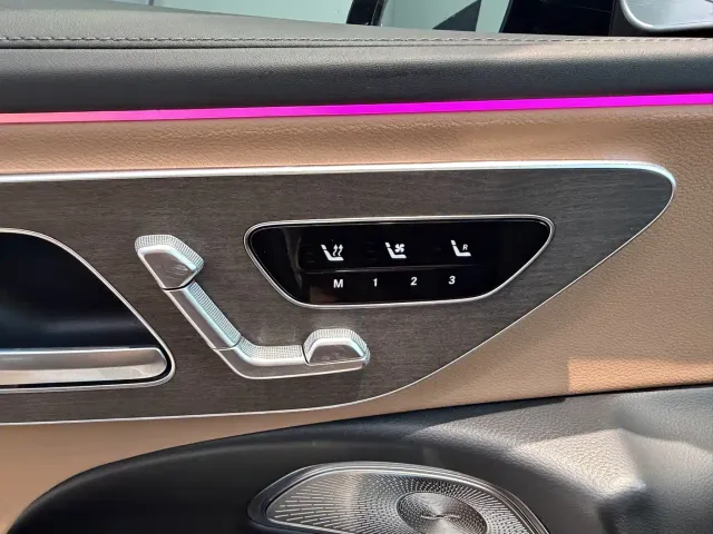 Mercedes-Benz E-Class — Фото автомобиля 7