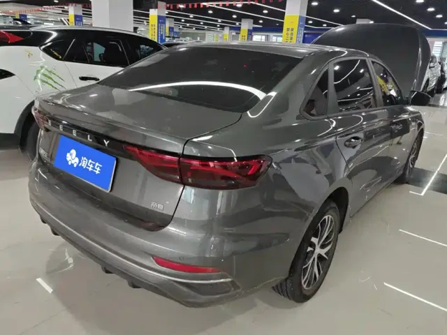 Geely Emgrand — Фото автомобиля 3