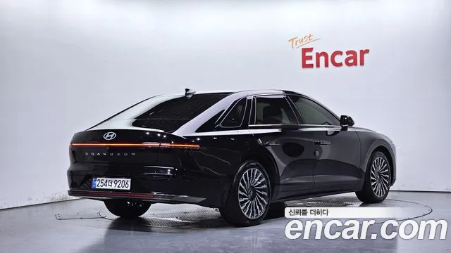 Hyundai Grandeur — Фото автомобиля 2