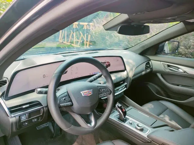 Cadillac CT5 — Фото автомобиля 17