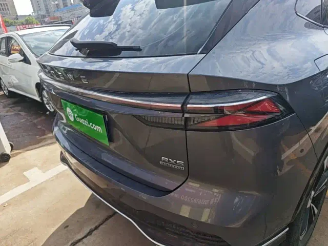 Roewe RX5 — Фото автомобиля 7