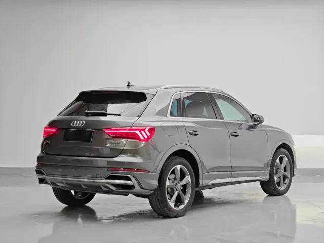 Audi Q3 — Фото автомобиля 5