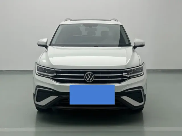 Volkswagen Tiguan L — Фото автомобиля 2