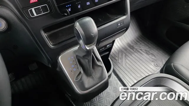 Hyundai Staria Staria Карго 5 мест — Фото автомобиля 9