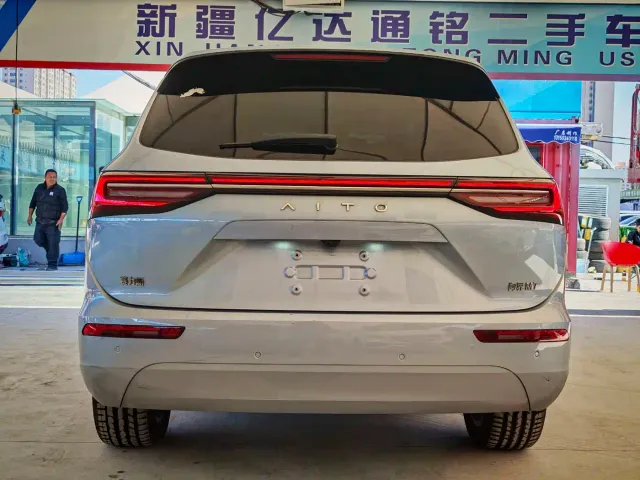 Aito M7 — Фото автомобиля 8