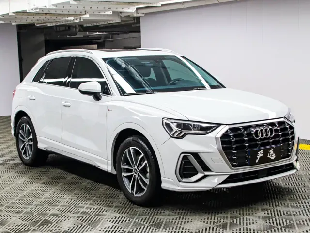 Audi Q3 — Фото автомобиля 3