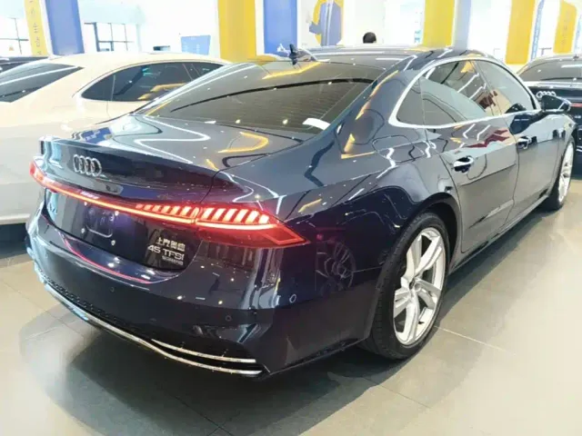 Audi A7L — Фото автомобиля 6