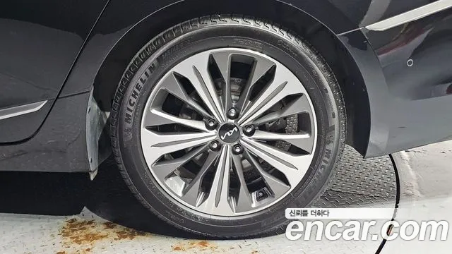 Kia K8 2.5 Бензин 2WD — Фото автомобиля 18