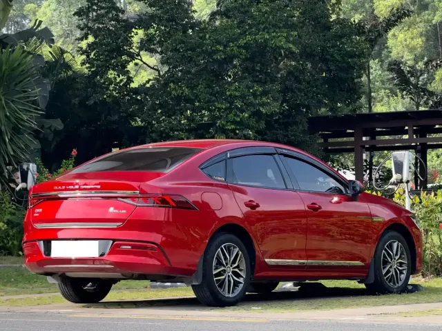 BYD Qin PLUS 2021 DM-i 120KM Flagship — Фото автомобиля 11