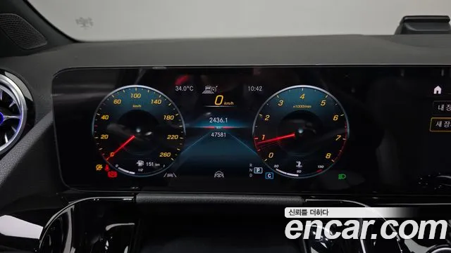 Mercedes-Benz GLA-Class H247 — Фото автомобиля 11