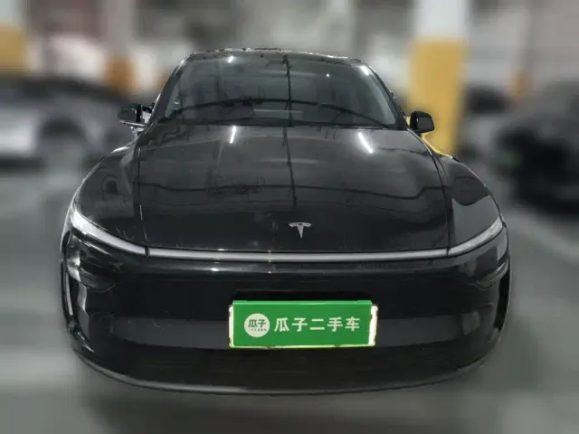 Tesla Model Y — Фото автомобиля 2