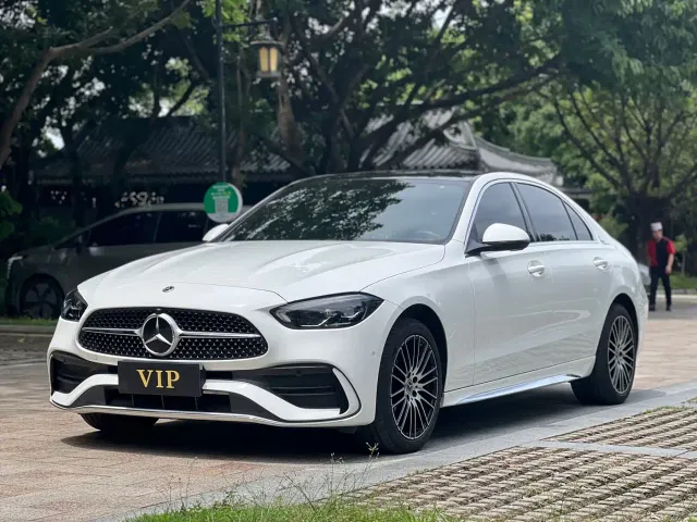 Mercedes-Benz C-Class — Фото автомобиля 2