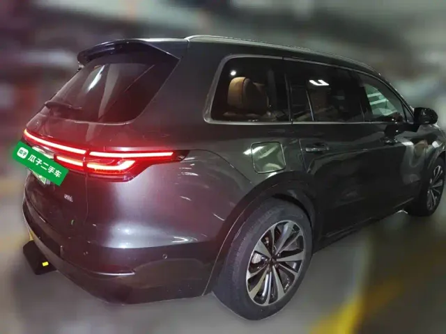 Li Auto ONE — Фото автомобиля 6