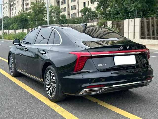 Hongqi H5 — Фото автомобиля 9