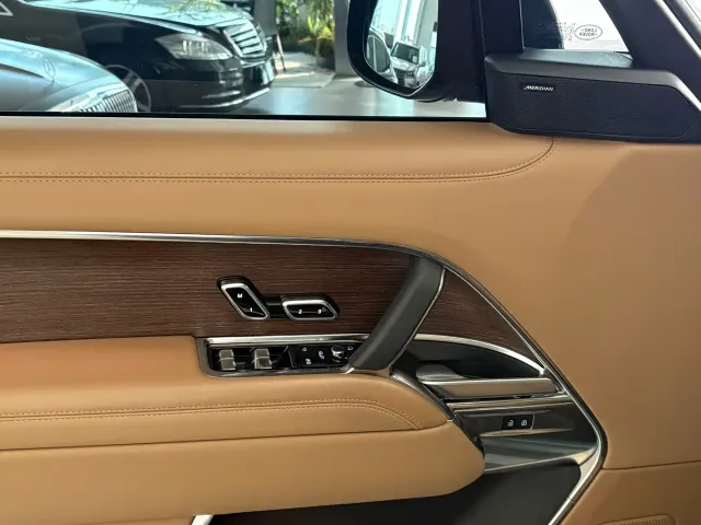 Land Rover Range Rover — Фото автомобиля 4