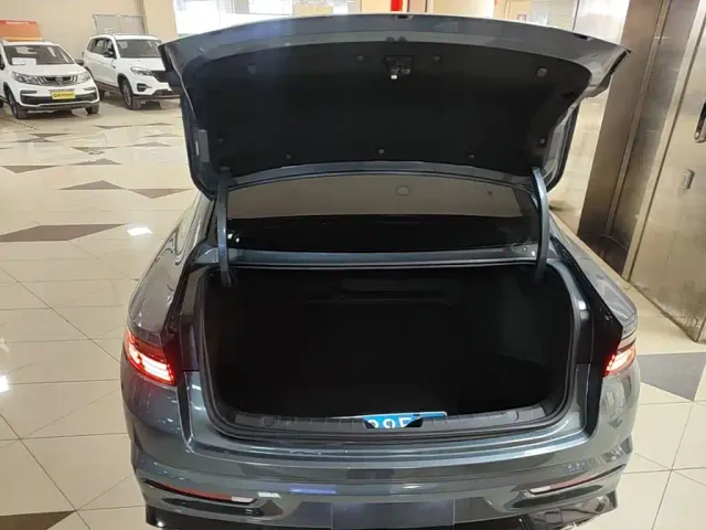 Geely Xingrui — Фото автомобиля 18