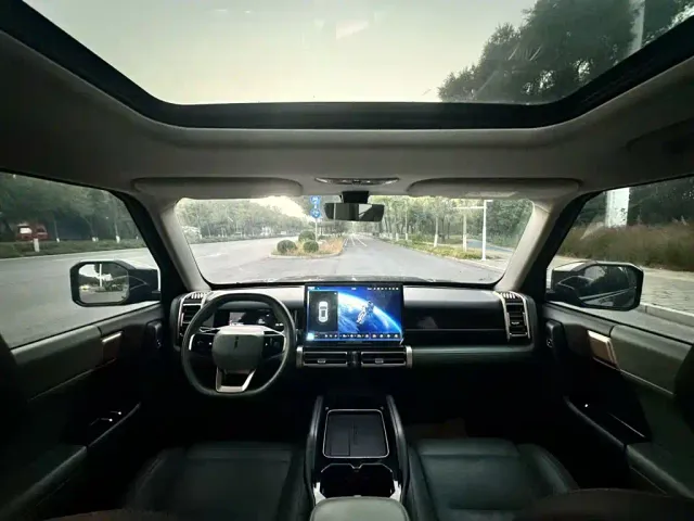 iCAR 03 — Фото автомобиля 12