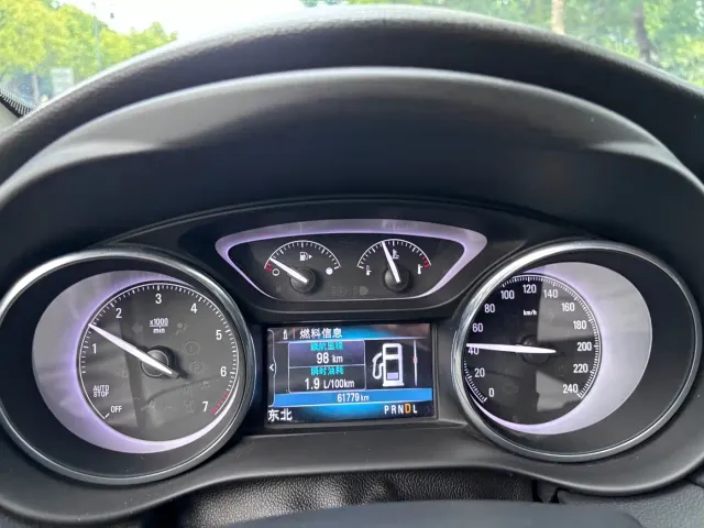 Buick Envision Plus — Фото автомобиля 23