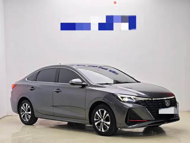 Changan Eado — Фото автомобиля 2