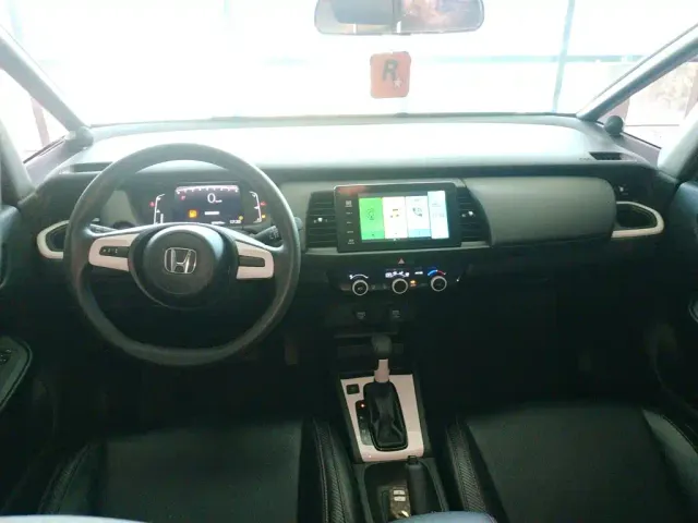 Honda Fit — Фото автомобиля 9