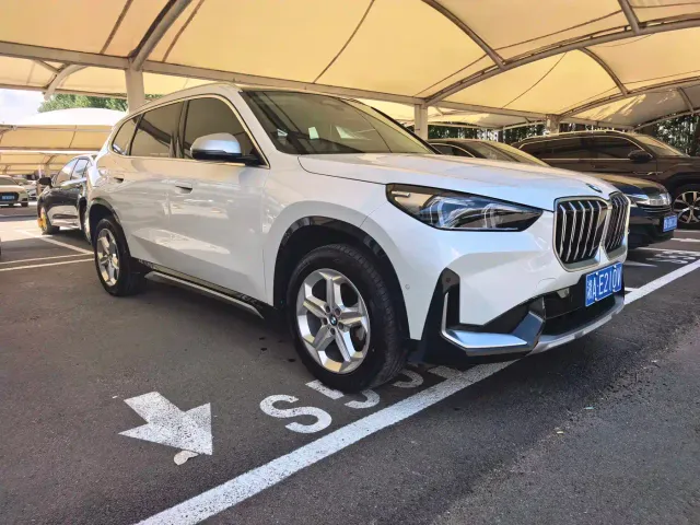 BMW X1 — Фото автомобиля 3