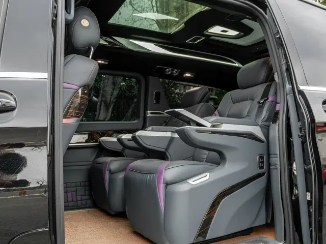 Mercedes-Benz V-Class — Фото автомобиля 12