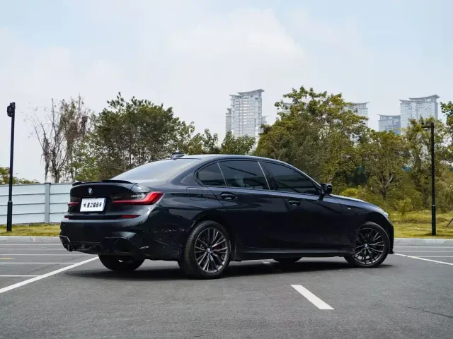 BMW 3 Series — Фото автомобиля 6