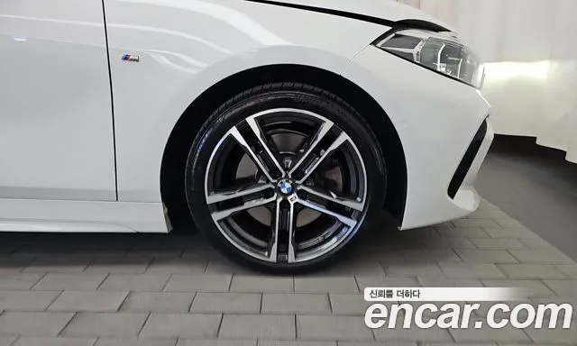BMW 1 Series F40 — Фото автомобиля 6