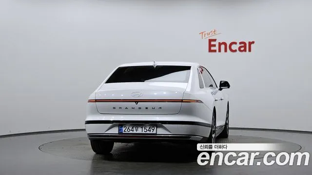 Hyundai Grandeur GN7 — Фото автомобиля 4
