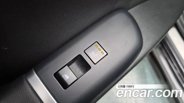 Hyundai Grandeur Grandeur (GN7) 2.5 Бензин 2WD — Фото автомобиля 19