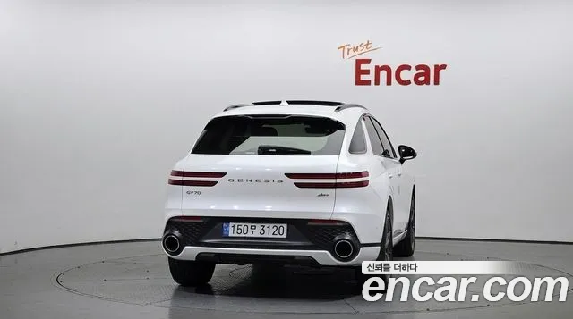 Genesis GV70 — Фото автомобиля 4