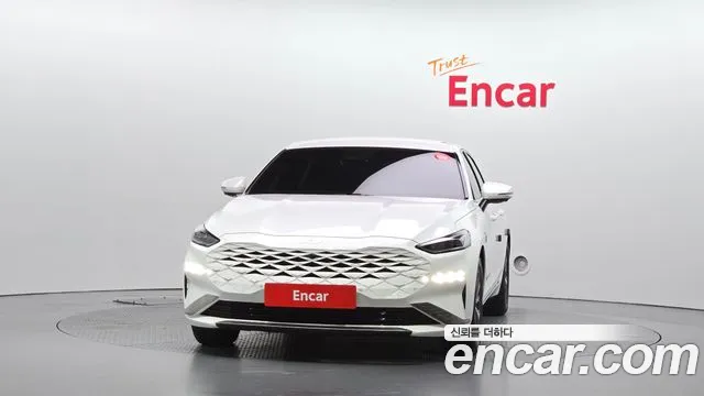 Kia K8 Hybrid — Фото автомобиля 3