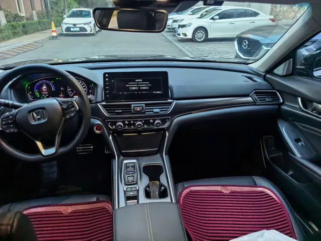 Honda Accord — Фото автомобиля 5