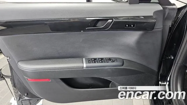 Hyundai Grandeur Grandeur (GN7) 3.5 Бензин 2WD — Фото автомобиля 21