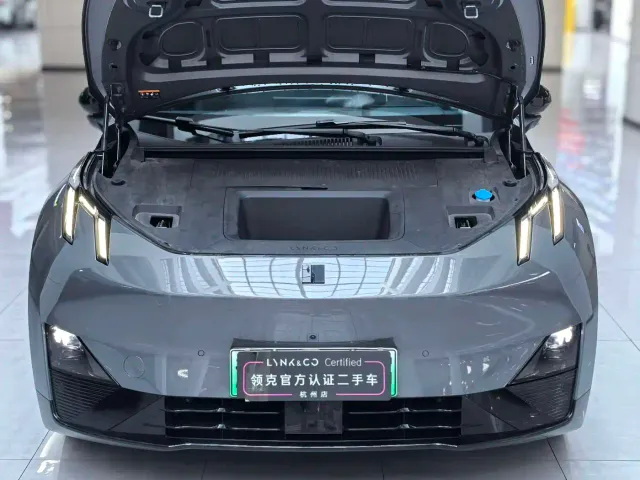 Lynk & Co Z20 — Фото автомобиля 4