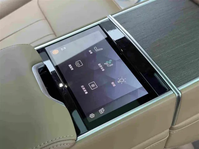 Land Rover Range Rover — Фото автомобиля 12