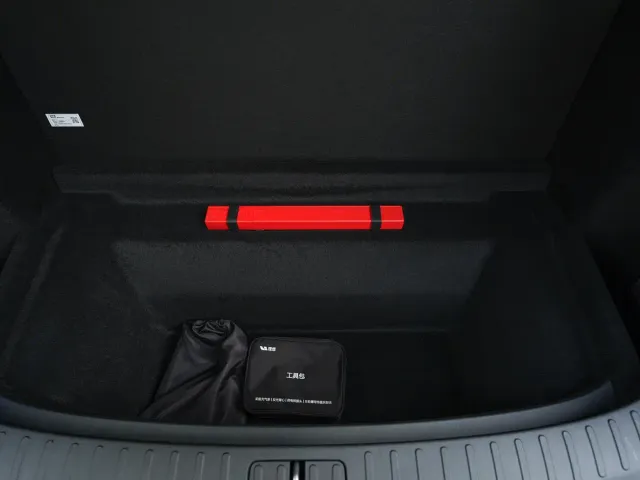 Li Auto i6 — Фото автомобиля 19