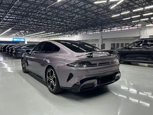Xiaomi SU7 — Фото автомобиля 13