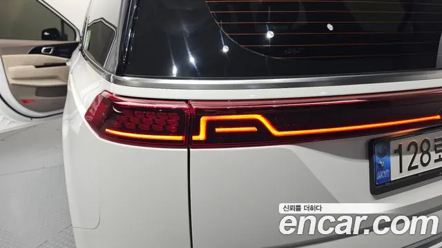Kia Canival Carnival 4 поколение Бензин 7 мест Signature — Фото автомобиля 23
