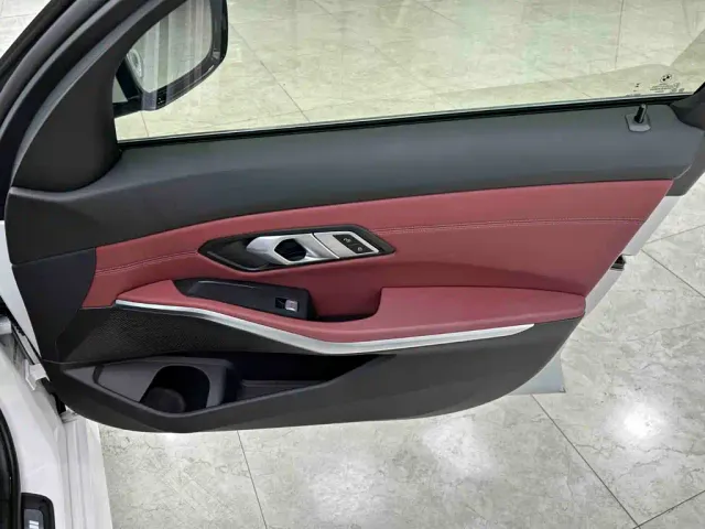 BMW 3 Series — Фото автомобиля 18