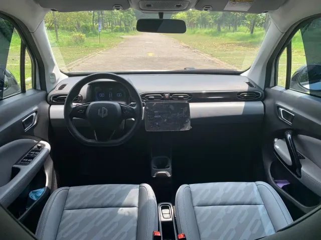 Leapmotor T03 — Фото автомобиля 6