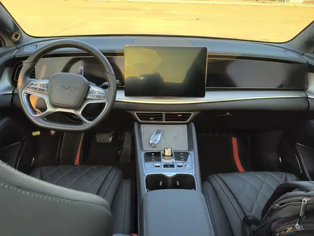 BYD Sealion 07 EV — Фото автомобиля 9