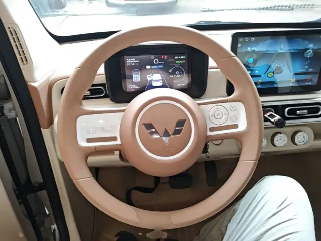 Wuling Hongguang Mini EV — Фото автомобиля 10