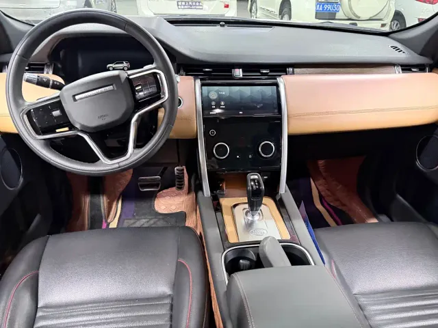 Land Rover Discovery Sport — Фото автомобиля 13