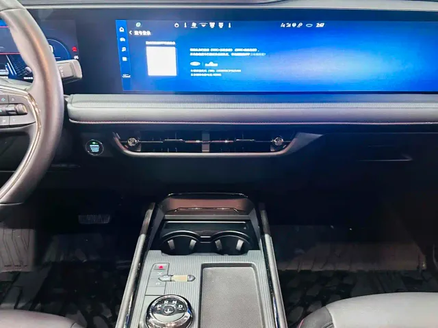 Ford Mondeo — Фото автомобиля 12