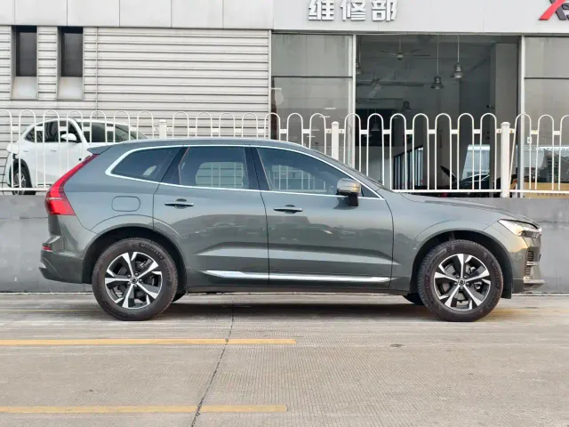 Volvo XC60 — Фото автомобиля 8