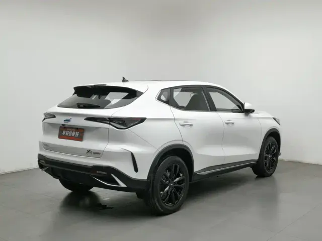 Changan X5 Plus — Фото автомобиля 2