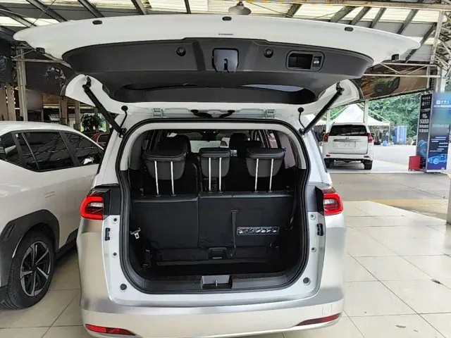 GAC Trumpchi M6 — Фото автомобиля 18